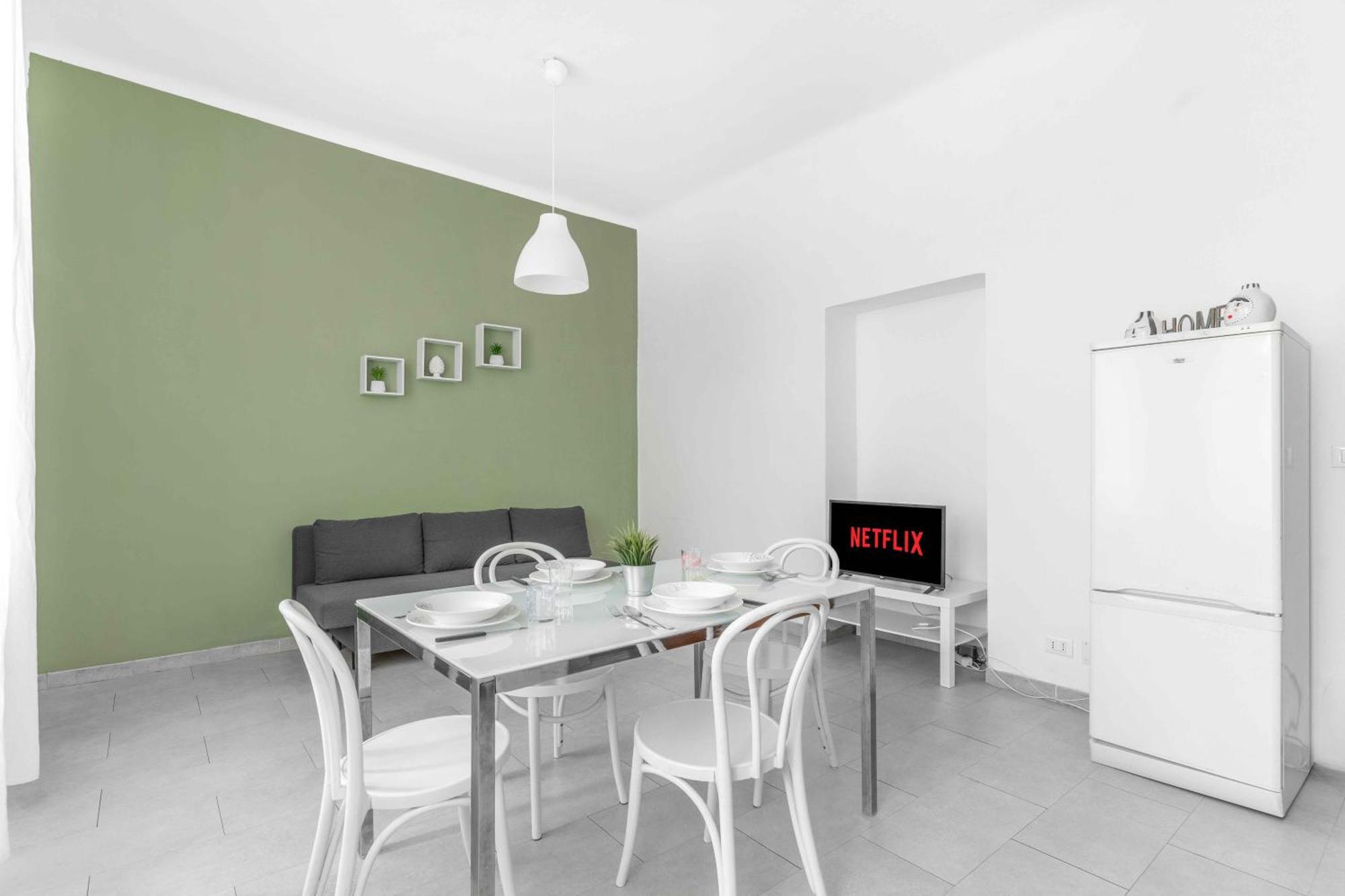 Ve2 Isola Cool • Exclusive • * Milano